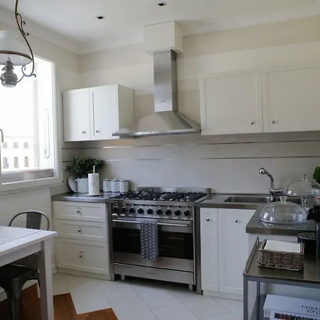 Апартаменты Penthouse In The Centre