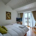 Penthouse In The Centre Apartamento Rávena