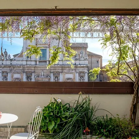 Penthouse In The Centre *